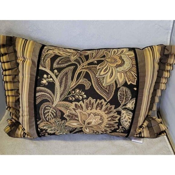 J Queen New York Boudoir Throw Pillow - Picture 2 of 8